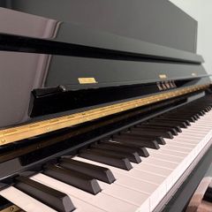 Kawai K300 Piano (nearly new)
