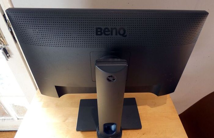 BENQ PD2500q 25'' LED Monitor for graphics, photos, video editors