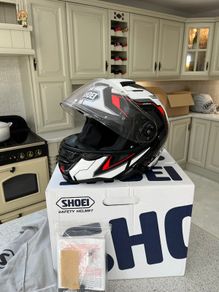 Shoei Neotec2