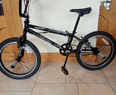 PRICE DROP, PLANET X,  BMX Freestyler with pegs, Age 9/13, in perfect condition