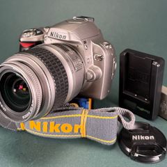Nikon D40 with AF-S NIKKOR 18-55mm 1:3.5-5.6G ED lens