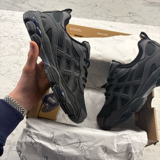 ASICS Gel NYC / Gel Quantum style trainers (black/grey)