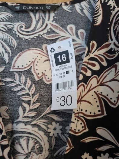 Dunnes Stores Printed Dress.  S.16.  B.N.W.T.