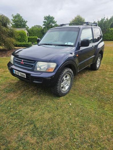 2002 Mitsubishi Pajero