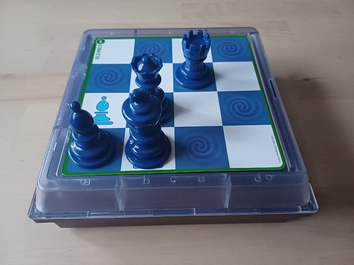 Solitaire Chess Solo Puzzle Strategy Board Game