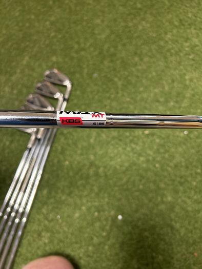 Taylormade Sim 2 Max irons