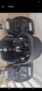 1 Maxi Cosi Cabriofix car seat and 2 bases