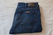 Wrangler bootcut straight Size 36/30 zip fly in excellent condition