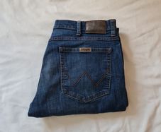 Wrangler bootcut straight Size 36/30 zip fly in excellent condition