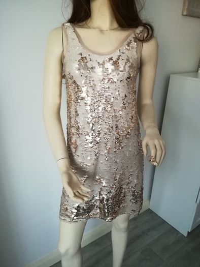 Gold Zara dress size XS(8-10) with matching heels and clutch