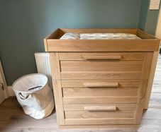 dresser / changing table