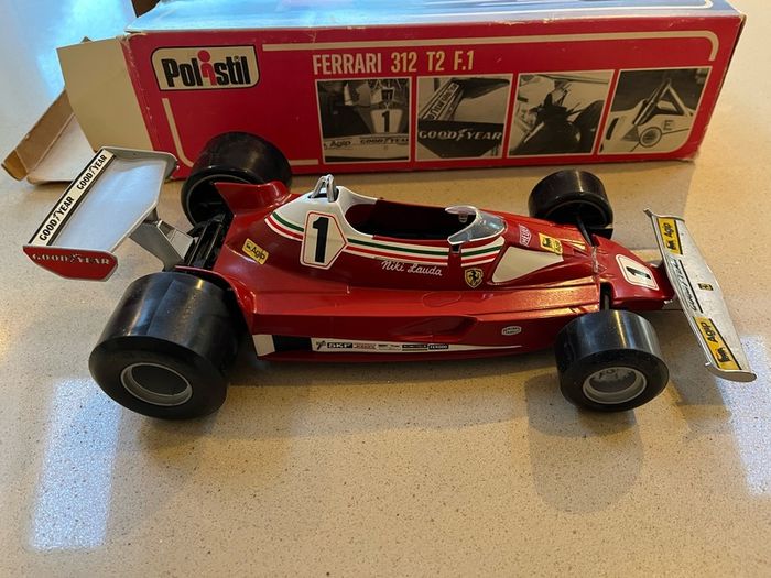 Ferrari 312 T2 Formula one Niki Lauda Scale 1/16 Year 1976