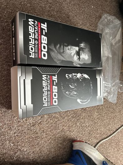 Present toys future warrior (hot toys like)