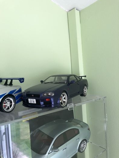 Nissan Skyline GTR R34 1:18