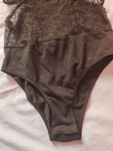 BNWT Zara Black lace bodysuit with cut out sides. size UK8 EU36 Postage included