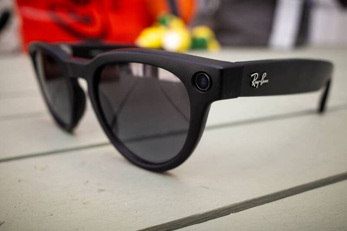 Meta Raybans Gen 2 - Headliner