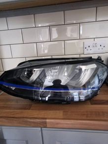 Front headlight for golf gte