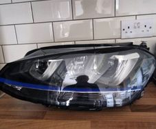 Front headlight for golf gte