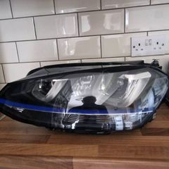 Front headlight for golf gte