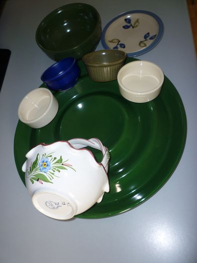 Giant Serving platter, Ramekins, Bowls, Dish. Plate. Moville. 8 ITEMS