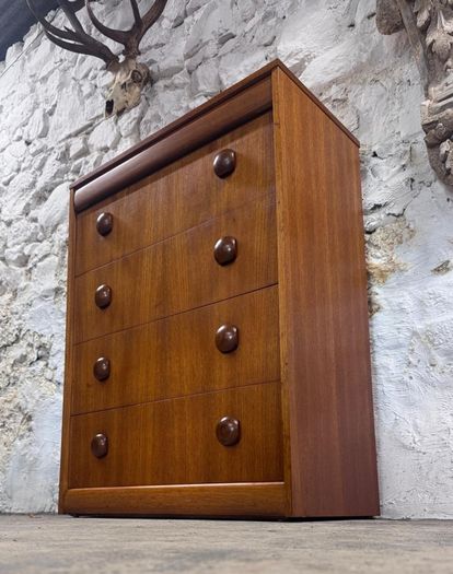 Vintage Chest Of Drawers