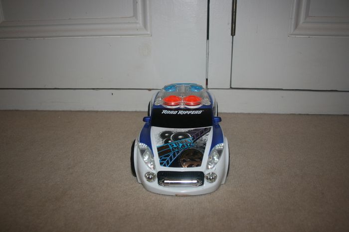 Hot Wheels Monster Action Road Rippers Street Beatz Car Like New