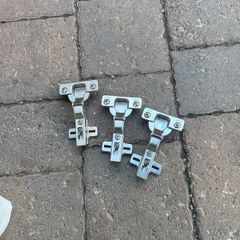 cabinet hinges