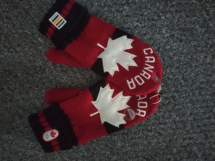 ski gloves