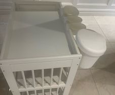 Baby changing unit