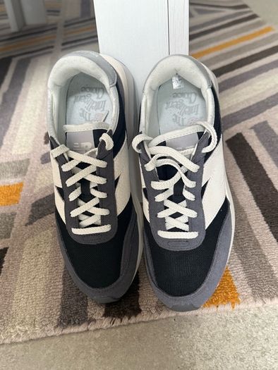 New Balance Unisex 370 trainers