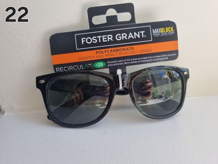 Foster Grant Sunglasses Brand New (2 for 15 Euro)