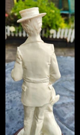 Porcelain " Victorian Gentleman". Auro Belcari. circa 1980
