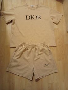 Girls T-shirt & Shorts Set (( Adult S / Perfect Condition))
