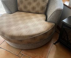 Swivel chair