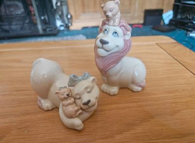 2 Vintage Nao Lion King figurines - very rare