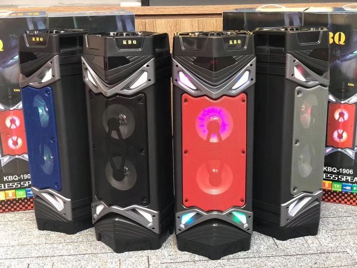 New Wireless Bluetooth Speaker With Mic