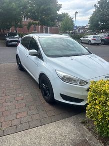 151 White Ford Focus