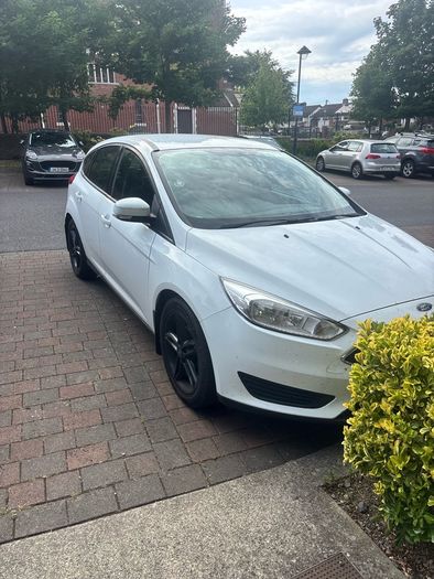 151 White Ford Focus