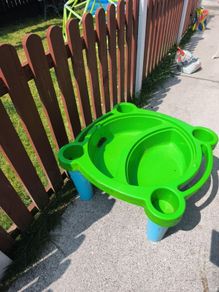 sand and water table, free to collect