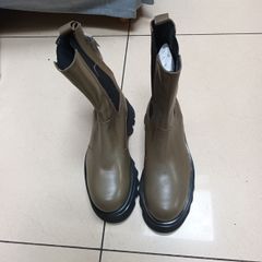 Zara Chunky  Leather   Calf Length Boots. S. 40 - 7.   B.N.W.T.