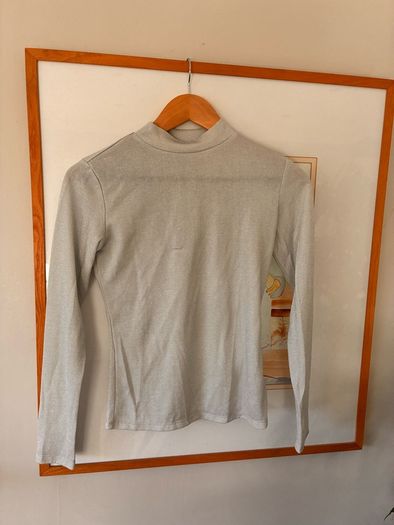 Reformation bailey turtle neck  silver