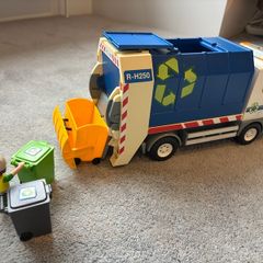 Playmobil rubbish truck