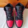 2020 nike air jordan 1 mid  banned Size 6 eu 39 red/black leather in excellent condition Image 3