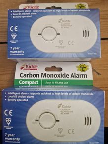 Carbon monoxide alarm x 2