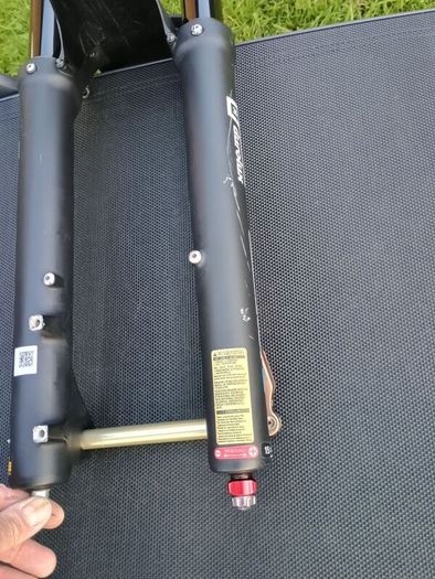 Suntour Durolux 36 EQ RC2 180mm fork