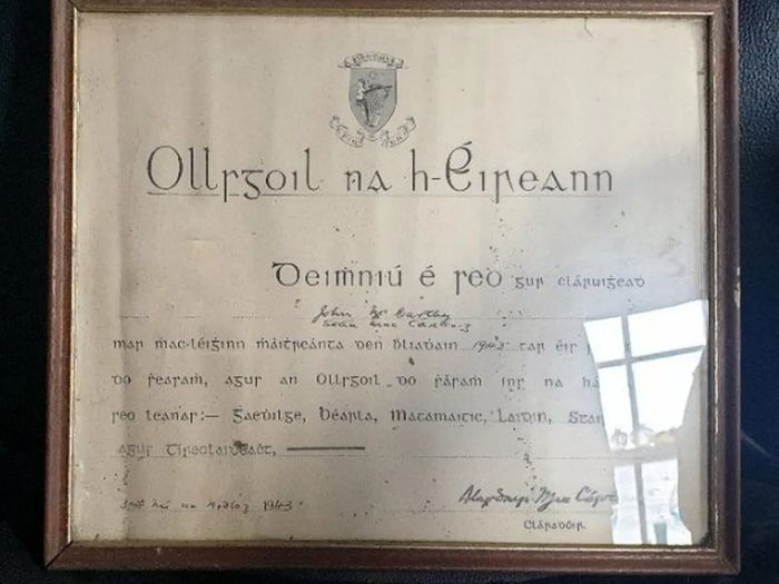 Vintage 1943 National University Ireland Cert'