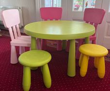 Kids table and chairs