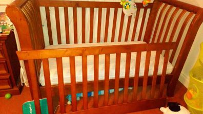 Cot bed