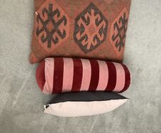 3 cushions