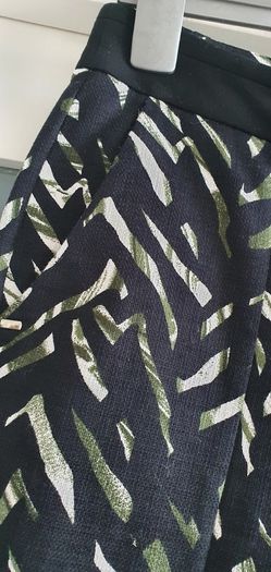 RIVER ISLAND ladies printed trousers Sz 8R UK
